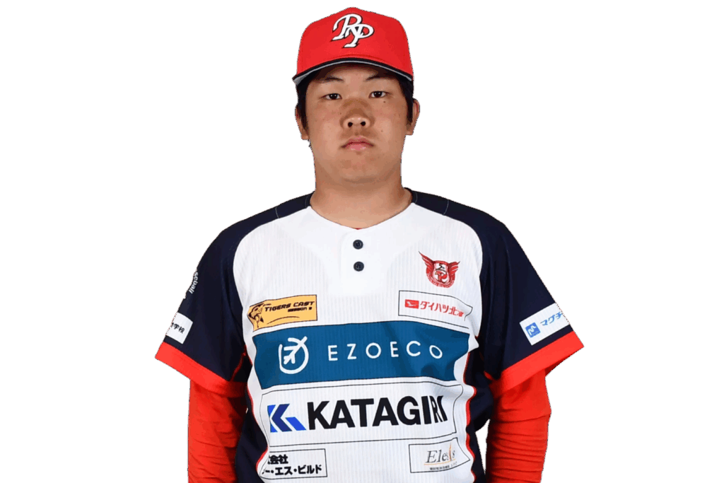 背番号2の三好　大地選手がユニフォーム姿で正面を向いている